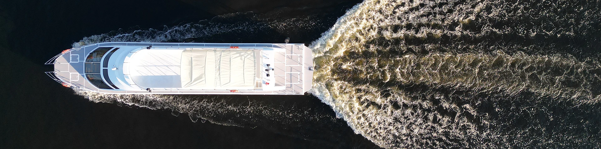 Monohull -Passagierboot