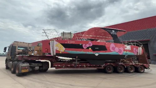 Lawada® Yachts liefert erfolgreich ein 10,25 m langes Katamaran-Passagiersegelboot aus