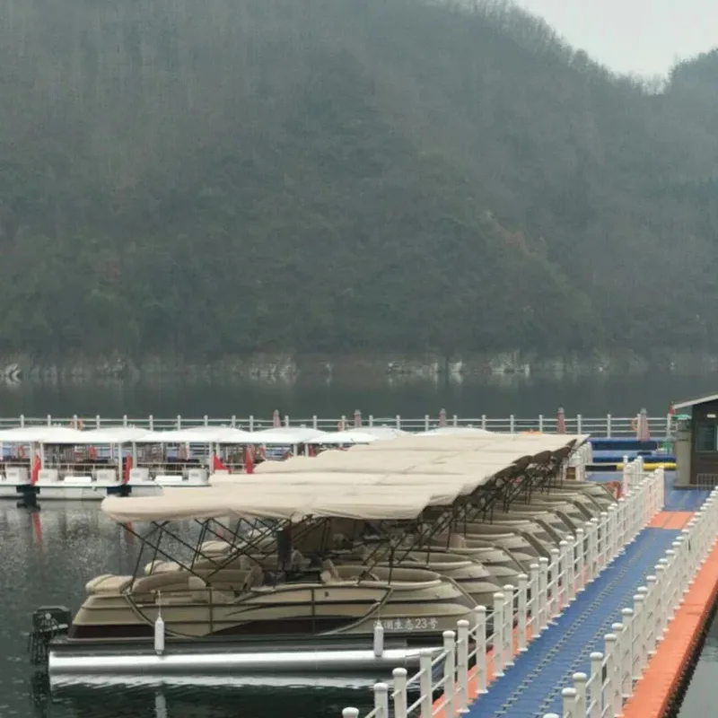 Fiberglas- und Aluminium -Pontonboot